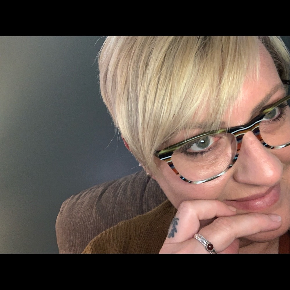 Meet your Posher, Abby